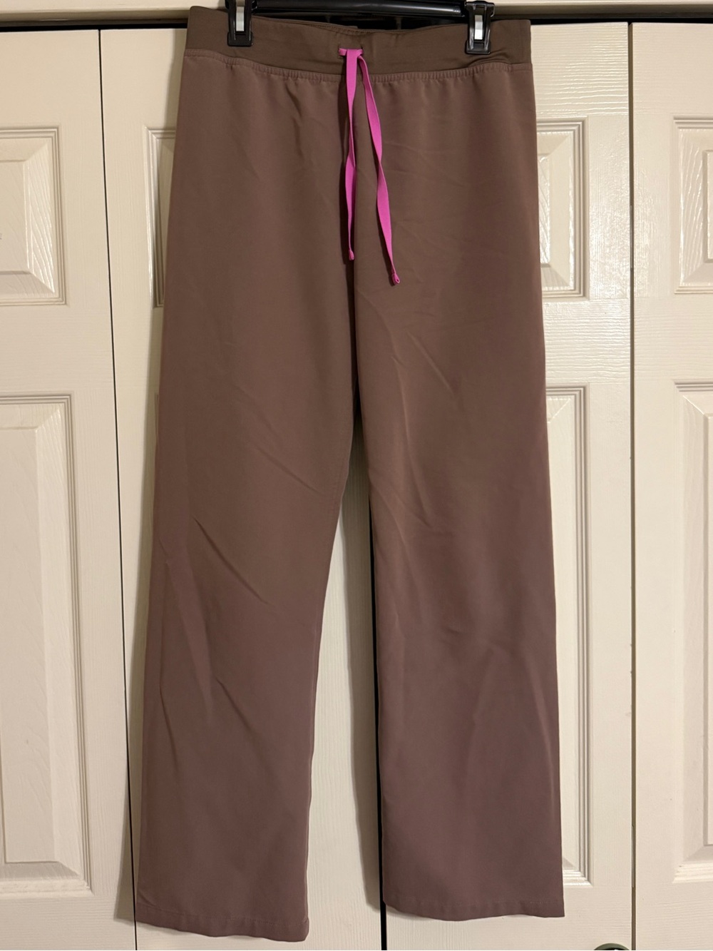 FIGS Smokey Taupe